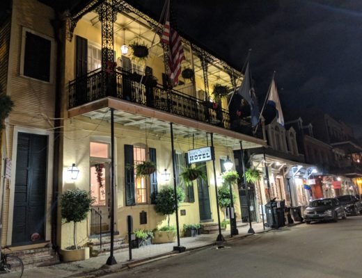travel guide new orleans ghost vampire tours